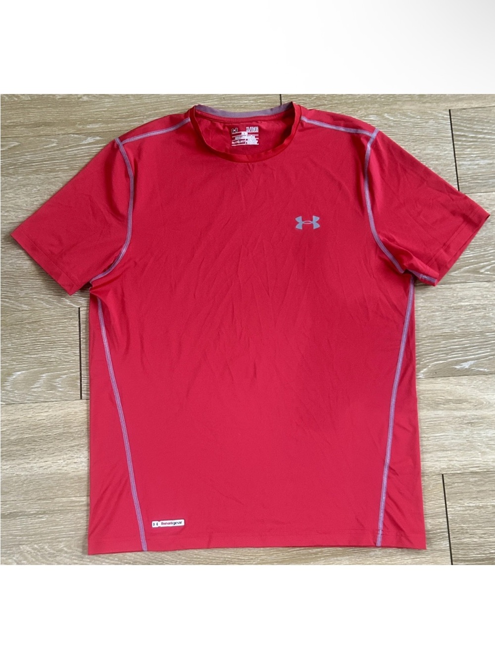 Under Armour Raid HeatGear Men’s XL Red Fitted Performance Shirt